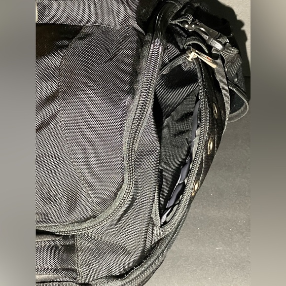 Swiss Army by Wenger Backpack with Signature Consultants Embroidered - Picture 10 of 16